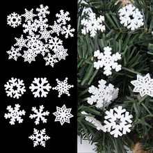 Mixed Red White Green Snowflake Wood Chips