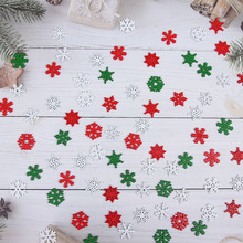 Mixed Red White Green Snowflake Wood Chips