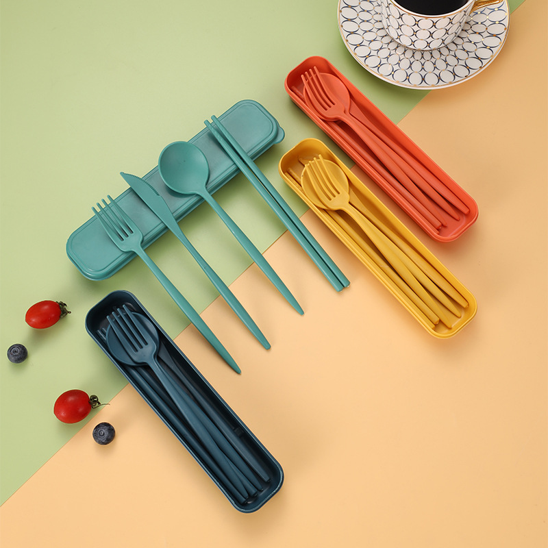 4-Piece Wheat Straw Dinnerware Set